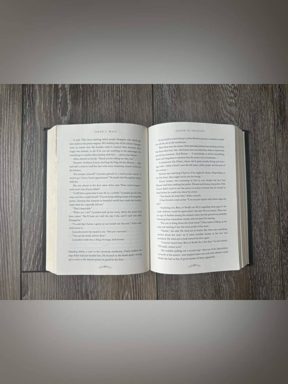 Queen of Shadows by Sarah J. Maas - Hard Cover - Picture 7 of 10